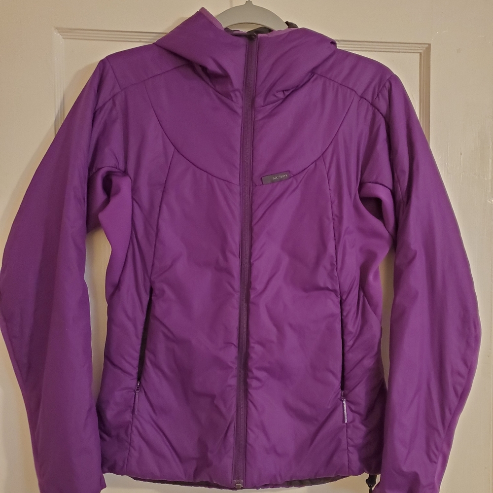 Arcteryx hooded jacket womens small